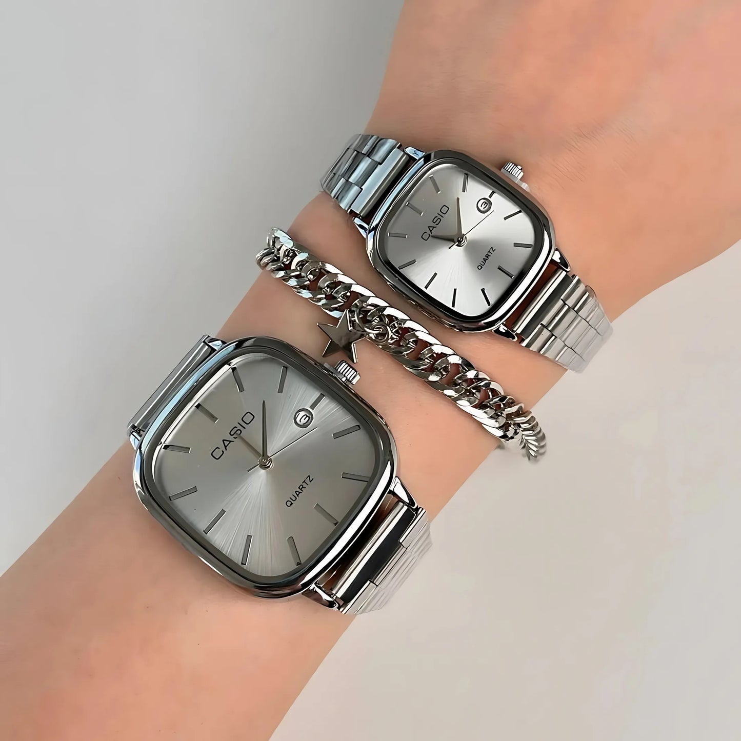 KIRMIZI - Çiftler için Saat